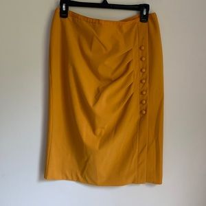 Mustard Yellow Woman’s New York & Company Pencil Skirt Size: 6